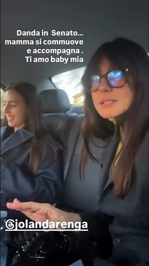 AMBRA ANGIOLINI si commuove: Iolanda va in Senato ❤️❤️♥️