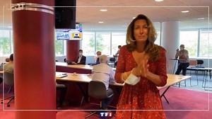 👉 C'est #LaRentréeTF1 🗣 Anne-Claire Coudray est de retour ce vendredi avec l'équipe du week-end 📺 Et elle vous emmène en salle de conférence avant de vous retrouver à partir de 19h45 sur TF1 😉⤵ | TF1 INFO