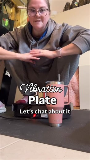 If you’re using a vibration plate for lymphatic support, this part matters 👇 Your lymph system doesn’t have a pump — it relies on movement. Gentle vibration can help encourage that flow… but more is not better. How I use it: • start low slow • short sessions at first • increase gradually over time If you jump in too hard or too fast, your body will let you know — hello itchy skin 😅 That’s your lymph saying, please chill. This isn’t about forcing detox or pushing through discomfort. It’s about 