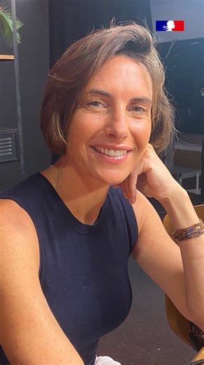 💬 « Soyez la bonne copine. » Alessandra Sublet encourage les mamans à partager leurs expériences pour mieux faire face aux difficultés post-partum. 🤝 #ToutesEtTousegaux | Gouvernement