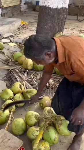 Difference Between 50rs VS 1200rsCoconut Water 🔥😱#coconut #coconutwater #brand #branding #explore