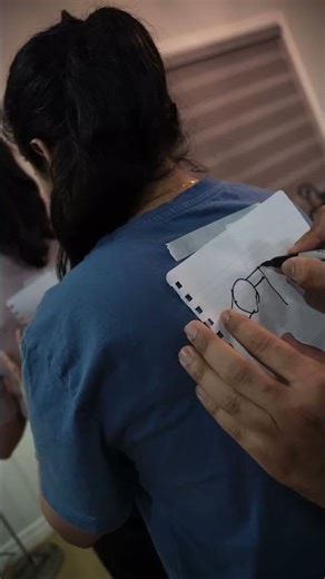 Blind Drawing Challenge on Back 😂 #guessthedrawing #couplechallenge #funnychallenge #shorts