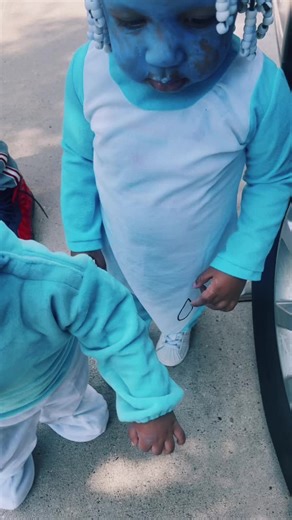 Cute Smurf and Smurfette Costumes for Halloween