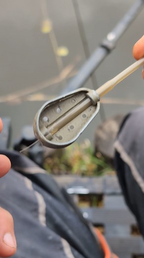 137K views · 1K reactions | Jak zamontować zestaw z podajnikiem Guru Hybrid Feeder #methodfeeder #carp #fishing #wedkarstwo #tackleguru | Tackle Guru Poland | Facebook