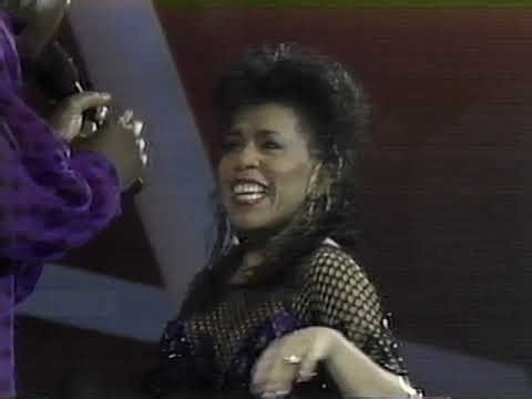 3rd Annual Soul Train Awards 1989 - Ashford & Simpson Perform "I’ll Be There for You"