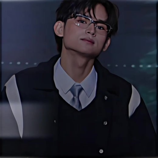 Soft Edit: Felix Collins Tantalizes with Simple Charm