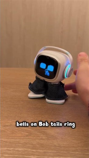 Merry Christmas, emo will sing you a Christmas song. #emopet #robot #funny #livingai