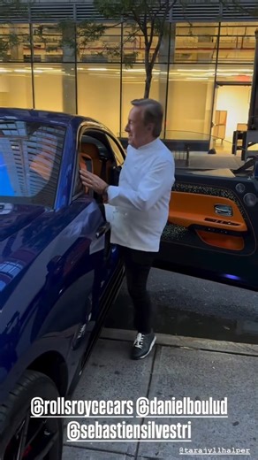 Rolls-Royce Black Badge Spectre — Event Arrival in Style