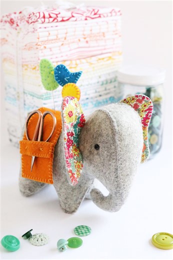 Elephant Caddy Sewing Pattern: Felt Pincushion, Needle Minder (PDF) - Etsy