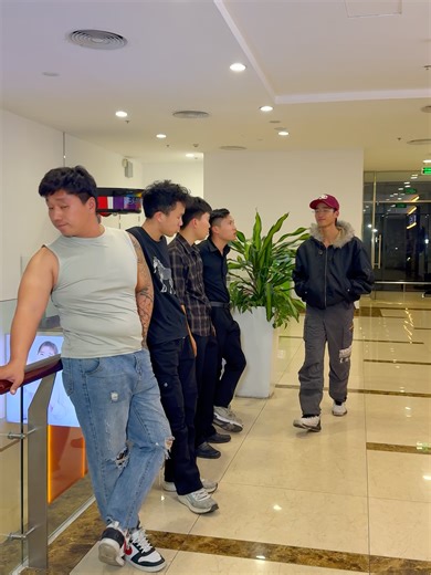 Pros and Cons of Handshaking in Different Cultures