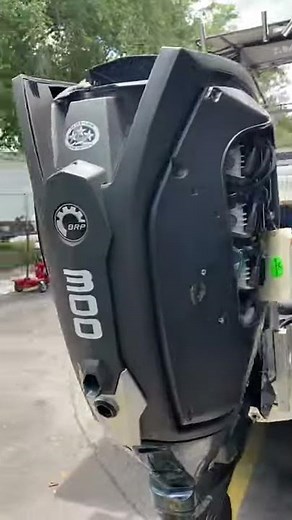 Evinrude Etec 300 HP G2 Re-Power on Mako 224