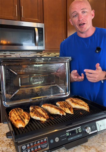 This Ninja Sizzle Pro XL is a great way to grill chicken breasts, meal prep and even make a nice breakfast on the griddle. #ninjasizzleproxl #griddle #indoorgrill #ninjakitchen #dealsforyoudays