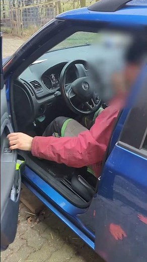 Maintenance on a Skoda Fabia #mechanic #repair #skoda #vw #service #diy #oilchange #tsi