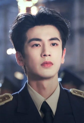 Every second feels like falling deeper in love with Murong Qingyi.🥰 🔥 #Overdo Stay Tuned on WeTV! #ZhangLinghe #这一秒火过火 #张凌赫