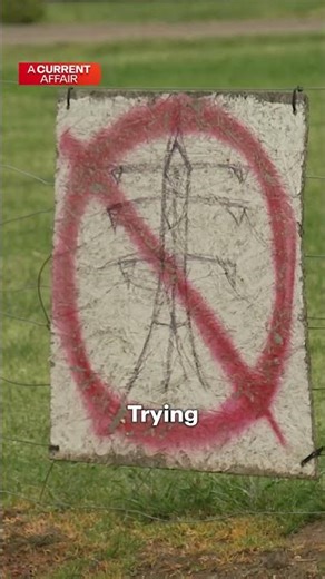 Farmers band together to halt power line plan | A Current Affair