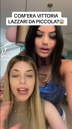 COM'ERA VITTORIA LAZZARI DA PICCOLA? ECCOLA IN UNO DEI SUOI PRIMI VIDEO!
