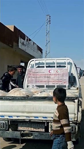 #توزيع_الخبز_في_كوباني