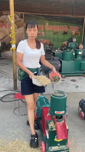 41K views · 390 reactions | Unlock superior feed production with our top-quality feed pelletizer machine. Durability, performance, and cost savings. Whatsapp: wa.me/+8615966681218 #feedpelletizer #animalfeedpelletmachine #feedpelletmakingmachine #pelletmillforanimalfeed #feedpelletmill #livestockfeedpelletmachine | Pellet Machine Manufacturer | Facebook