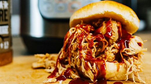 How to Make Pulled Chicken in an Instant Pot