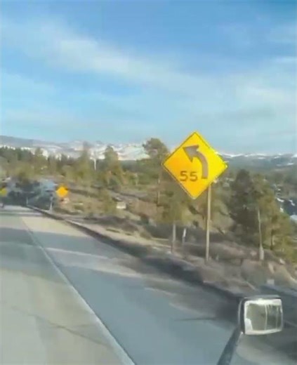Truckee California #truckee #california #scenery #lifeonroad #alquran #recitation #tilwatquran #usa