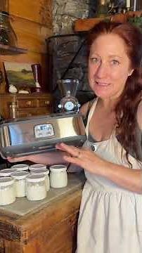 Countertop probiotic yogurt maker with adjustable temperature and time control for homemade yogurt