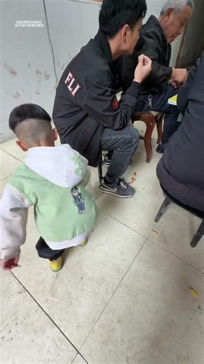 Who took my apple made me laugh so hard. Hahahaha. I never expected to watch it and laugh over a