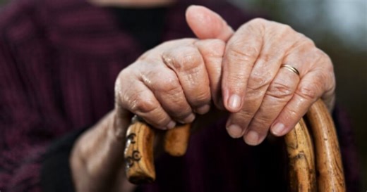 ¿Qué pasa si llego a la edad de pensión y no tengo las semanas?