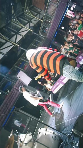 Nirvana 'Aneurysm' Live Performance - MTV Unplugged in New York