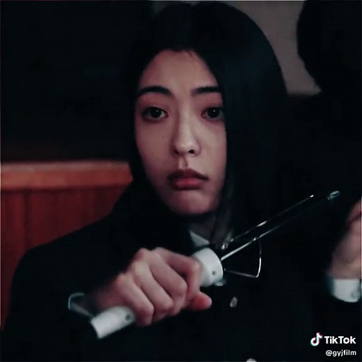Explore the Beauty of 'The Glory' with Lee Sara and Bae Gang Hee