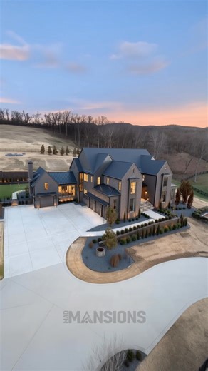 Beautiful Brick masterpiece on 5.2 acres 8,943 sq ft of brand new luxury with pool, putting green & flawless finishes. #housing #LuxuryLiving #fblifestyle | Mansions of USA