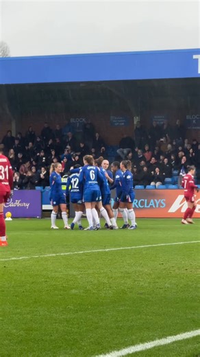 Chelsea FC Women on Instagram: "SIO OPENS THE SCORING! 🎯 A perfectly weighted ball from LJ tucked away to put us 1-0 up! ⬆️"