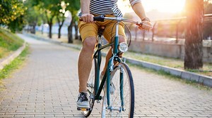 Aide de 50 euros pour retaper son vélo : "tous les réparateurs agréés sur Coupdepoucevelo.fr"