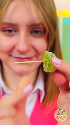 Yummy! 😋 Jelly Pyramid Challenge! 🔺✨ #FoodChallenge #Kids