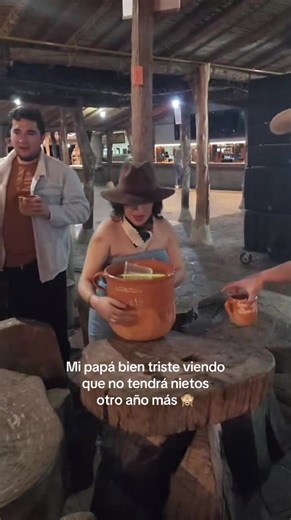 Hija feliz = padres felices 🙌🏻❤️‍🩹 #cantaritoselgüero #paratiiiiiiiiiiiiiiiiiiiiiiiiiiiiiii #tequilajalisco🇲🇽 #vacaciones2025 #familiafeliz