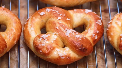 Homemade Soft Pretzels (No Knead, No Machine Recipe) - Gemma’s Bigger Bolder Baking