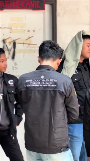 biar apa? biar keliatan anak teknik😶‍🌫️#fyp #fyppppppppppppppppppppppp #engineering #electrical