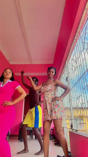 I see Kareem Ice cream @PINKEY DEM😮‍💨🩷 @Mr.Daniel_xcel #fypシ #trending #icecream #viral #dance