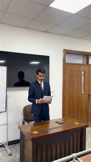 ‎استثمارييون‎ on Instagram‎: "الله لا يشوفكم ابو جبل شسوة بيه لمن رسبته🤣 #جامعة_النهرين #جامعة_بغداد #جامعة"‎