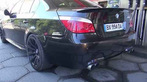 BMW M5 V10 Straight Pipes Exhaust Sound