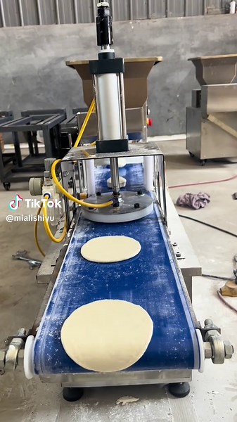 Taco Cake Vending Machine: Innovative Dessert Maker