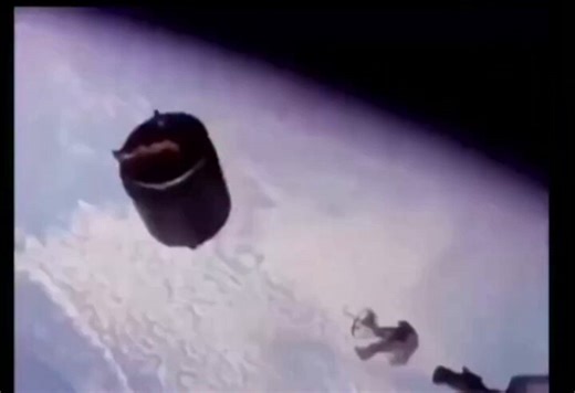 He and other STS-51-A crew also retrieved Indonesia's Palapa B2 satellite in the same mission 👍https://t.co/3LVtPUxfVq