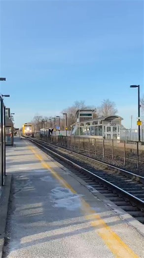 Via 67 zoomin past Rouge Hill #train #via #reels | Car Builders | Facebook