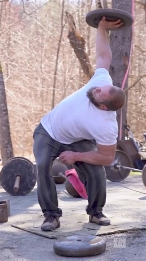 After dealing with stubborn shoulder pain for months, Jujimufu explains how sustained pressure and focused soft tissue work finally fixed the issue when stretching and rest did not. He breaks down why quick fixes fail, how the nervous system guards injured areas, and why committing real time to one targeted area can make all the difference | Jujimufu