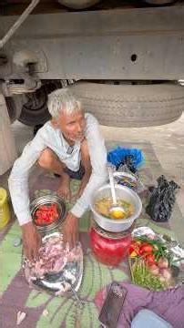 कानपूर के Truck Driver साहब बनाए Mutton Curry।स्वाद ऐसा उँगलिया चाटने लगे। #drivers #food #trucks