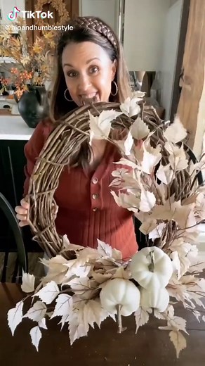 Simple and Pretty Fall Wreath DIY Tutorial