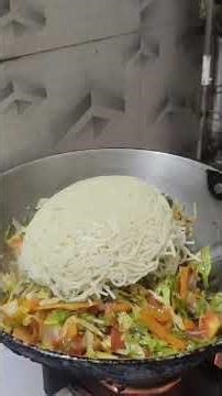 choumin banane ki tarike Thora alg hai ek bar eistara banakar dekhiye #mrskanti