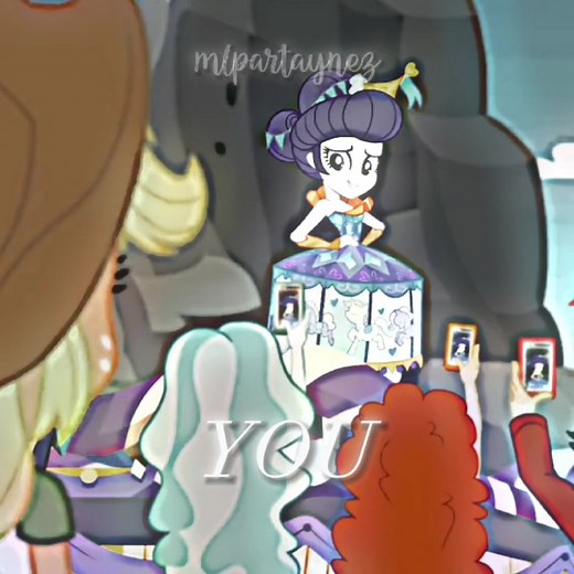 Applejack and Rarity in Equestria Girls - She's Looking at You! ❤️