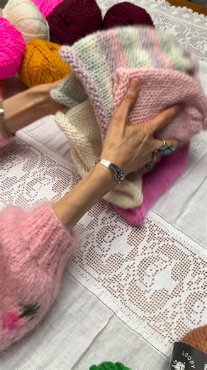 2.9K views · 64 reactions | Easy Beanie - Free pattern - watch new tutorial on how to make it on our YouTube channel - just one ball of Dream yarn #loopymango #madedormaking #easybeanie #dreamyarn #learntoknit #howtoknit #knitstagram | Loopy Mango | Facebook