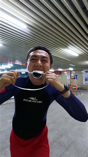 Unleash Your Poolside Style: The Ultimate Goggles Guide