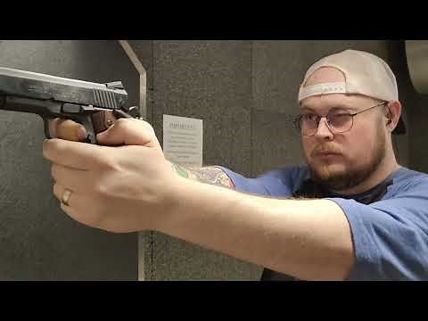 Colt's Combat Commander in 9mm FIRST SHOTS - A Carry Gun To Keep Indefinitely
